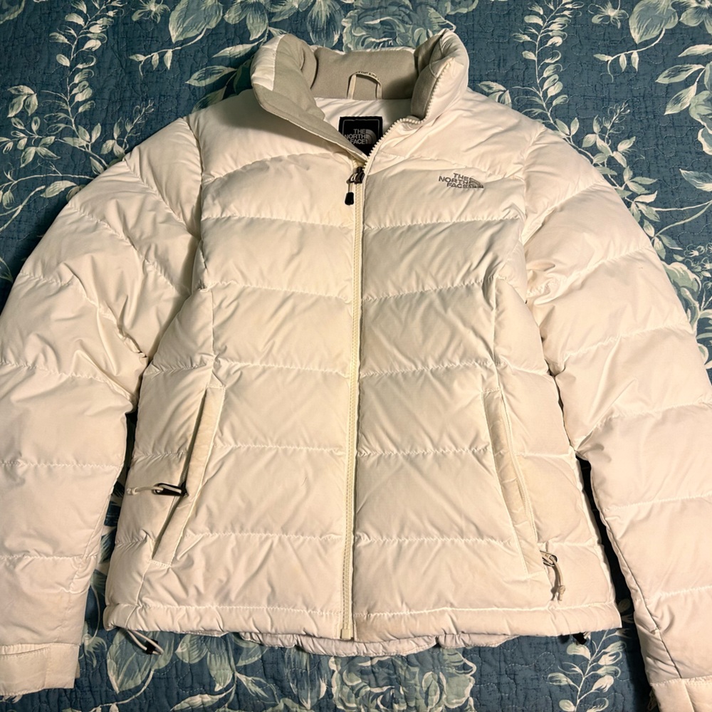 North Face White Puffer Winter Jacket (size M)